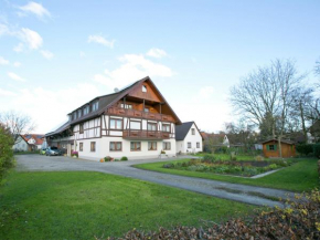  Spacious apartment near Lake Constance with a covered balcony  Ахаузен